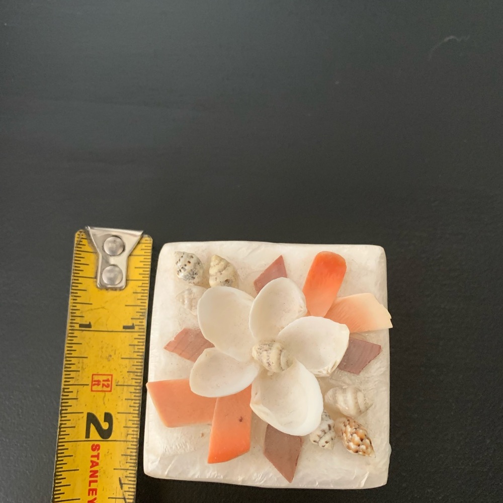 Beautiful mini ring shell box - Picture 4 of 5